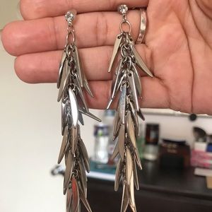 Silver dangling earrings from Aruban boutique